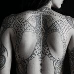 tatouage-polynesien-femme