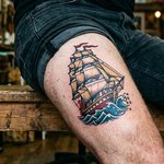 tatouage cuisse homme