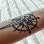 tatouage rose des vents signification