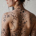 rihanna-tatouage-dos