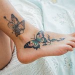 tatouage-papillon-pied